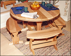 Red Cedar Round Trestle Picnic Table Set